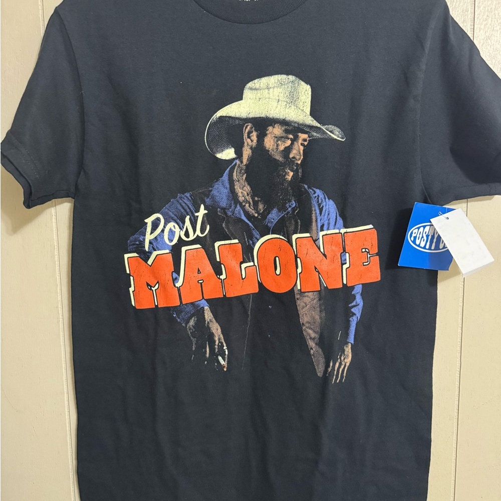 Black Short-Sleeve Tee with Bold Orange 'MALONE' Logo‎